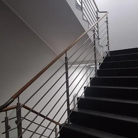 شقة Mostowa 23 Hugo Apartment, Self Check-in 24h, Free Parking, Air-conditioning بوزنان