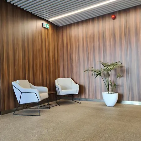 Mostowa 23 Hugo Apartment, Self Check-in 24h, Free Parking, Air-conditioning شقة