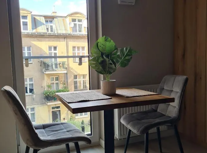 Mostowa 23 Hugo Apartment, Self Check-in 24h, Free Parking, Air-conditioning Apartment Poznan