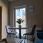 Mostowa 23 Hugo Apartment, Self Check-in 24h, Free Parking, Air-conditioning * פוזנן